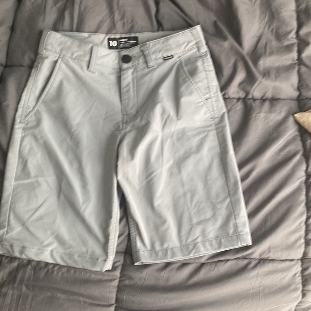 Boys size 10 Hurley Nike dri-fit. Gray color.